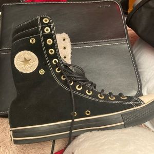 Converse All Star high tops Size 10 mens black with wool on inside